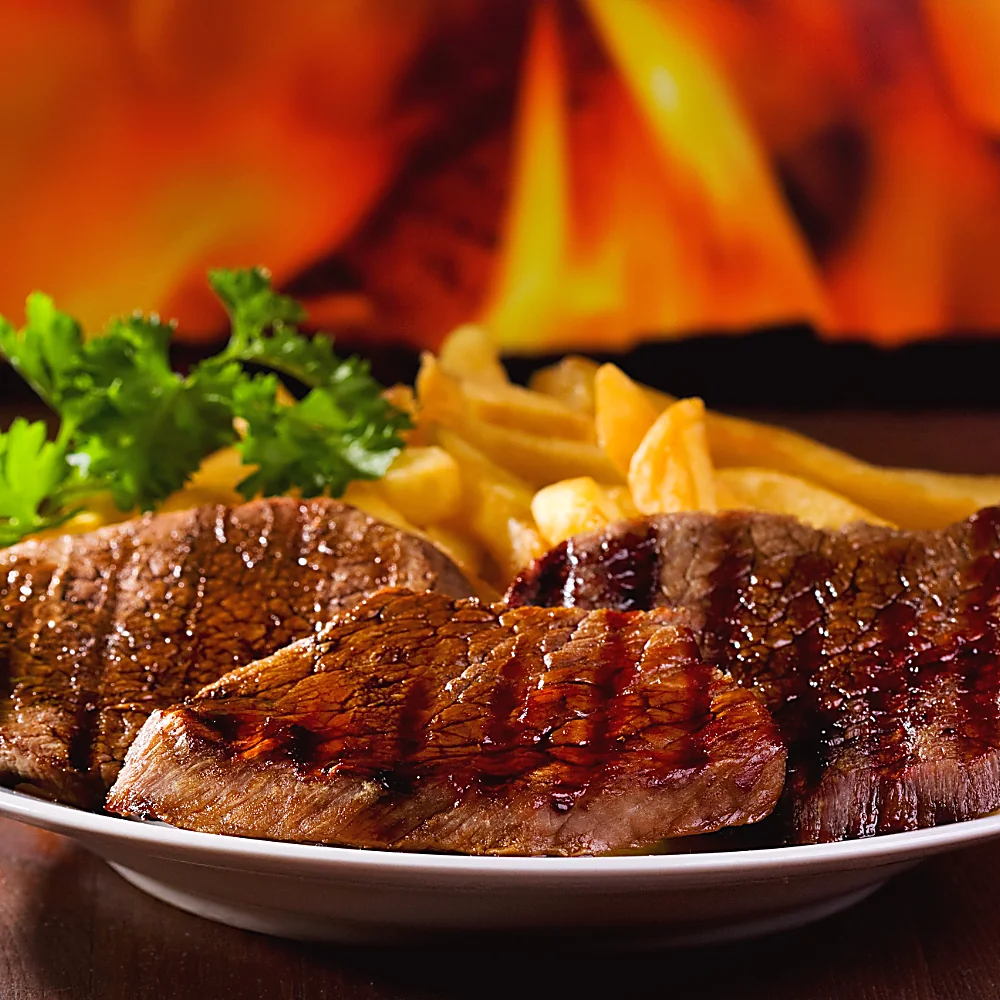 Tagliata di carne con patatine